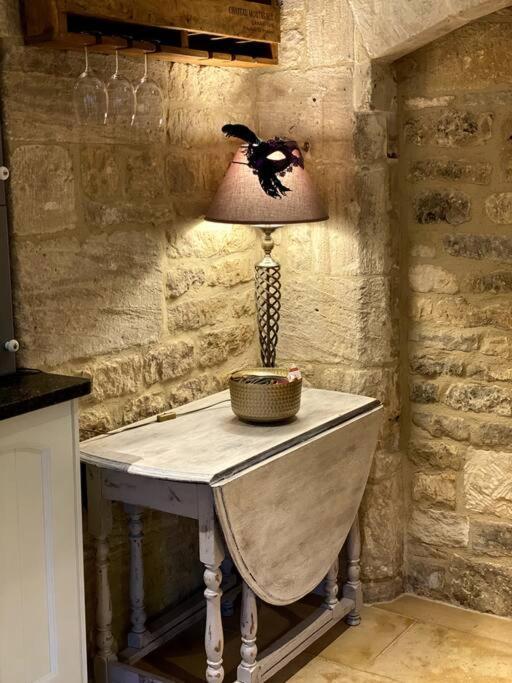 Historic Cotswold Chic Style For Uk Staycation Bourton-on-the-Water Exterior foto