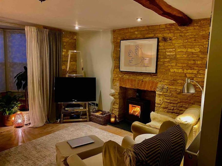 Historic Cotswold Chic Style For Uk Staycation Bourton-on-the-Water Exterior foto