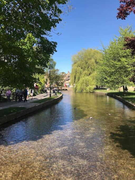 Historic Cotswold Chic Style For Uk Staycation Bourton-on-the-Water Exterior foto